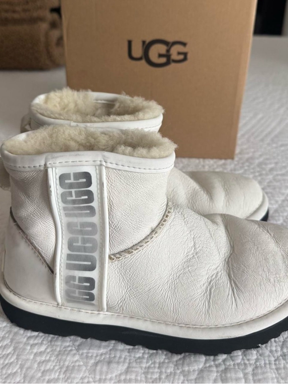 UGG Classic Mini Side Logo II Women's Ankle Boots Ultra Matte White 5 - 5.5